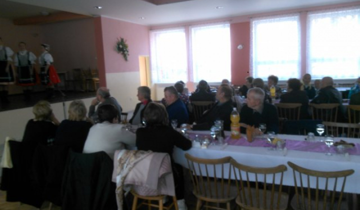 10. fotografia fotogalérie Posedenie s dôchodcami 2016